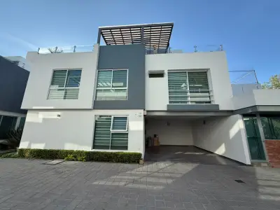 Casa en venta en Zapopan - foto 2