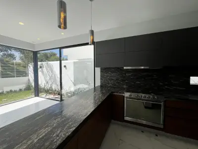 Casa en venta en Zapopan - foto 2