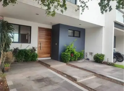 Casa en venta en Zapopan - foto 2