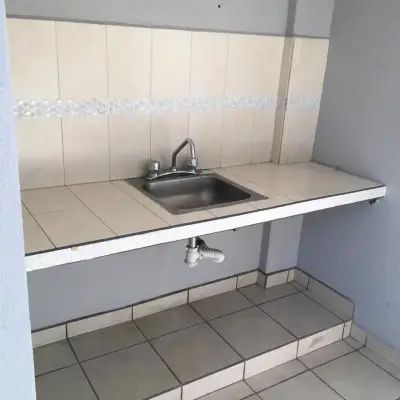 Local comercial en renta en San Luis Potosí - foto 4