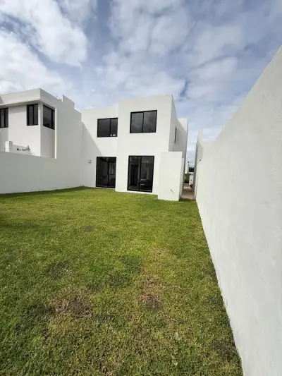 Venta de casa en ciudad caucel entrega inmedimerida Yucatan
