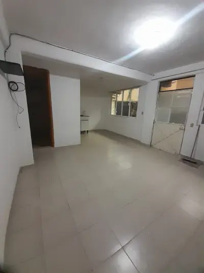 Departamento con una recamara amplía para uno o dos adultos