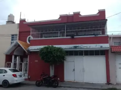 Remato casa en dos niveles sin posesión en Celaya Guanajuato