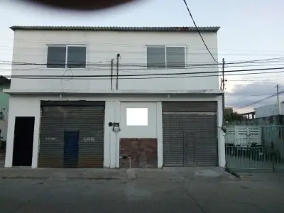 Vendo locales comerciales dos plantas