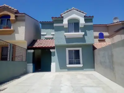 Renta casa  ubiquinta versalles, la glorai, Tijuana!