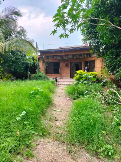 Remato casa muy amplia en Atlacomulco, Jiutepec Morelos.