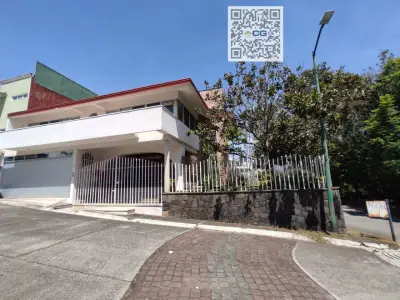 Regia casa en exclusiva zona