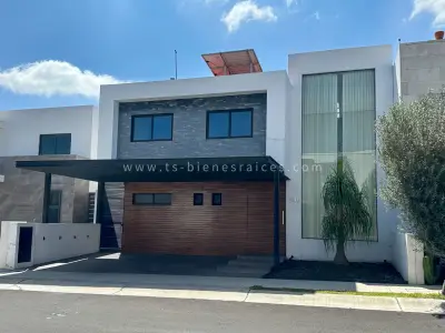Casa en venta en misión san jerónimo