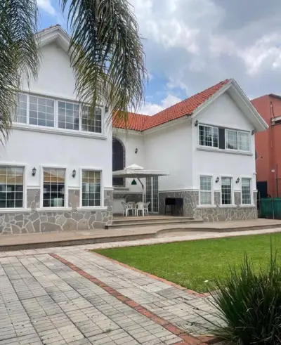 Casa bellísima zona exclusiva
