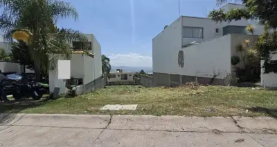 Excelente terreno en venta en fraccionamiento gran jardín |