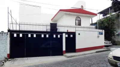 Casa en venta en Guadalajara - foto 2