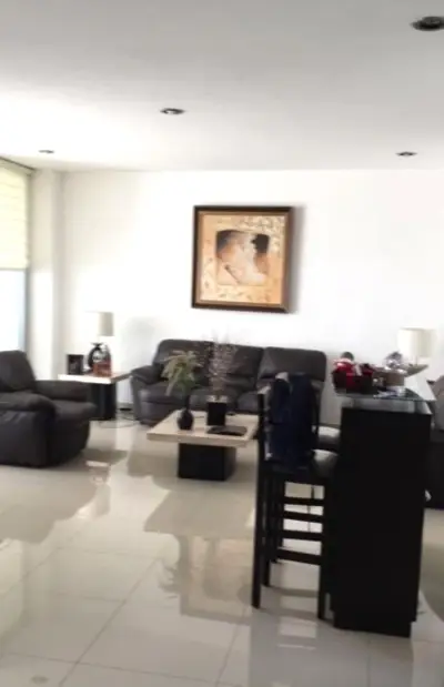 Casa en venta en Zapopan - foto 2