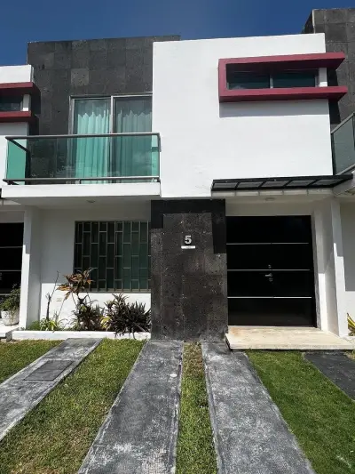 Renta de casa en la col benito juarez merida Yucatan