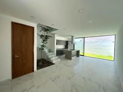 Casa en venta en Zapopan - foto 2
