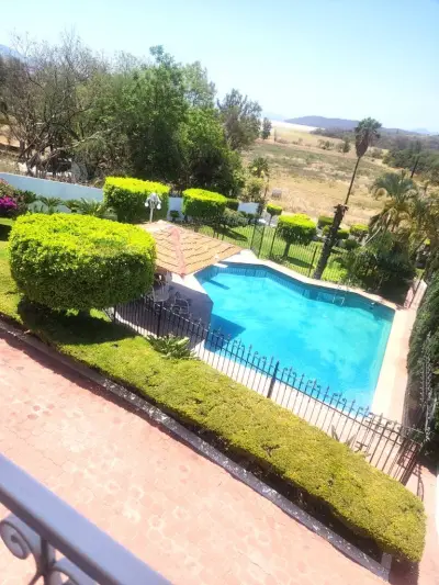 Amplia propiedad con espectacular vista a la laguna | villa