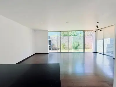 Casa en venta en Zapopan - foto 2