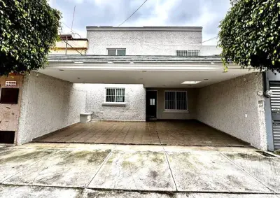 Casa en venta en jardines del sol, Zapopan
