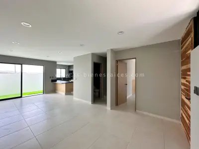 Casa en venta en El Marqués - foto 2