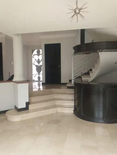 Casa en venta en Zapopan - foto 2