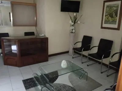 Consultorio en venta en Guadalajara - foto 2