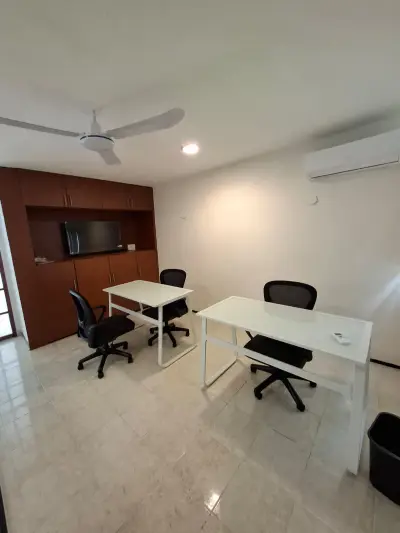 Renta de oficina en jardines de merida