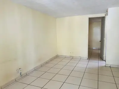 Casa en venta en El Salto - foto 2