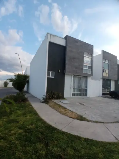 Casa en venta en Aguascalientes - foto 2