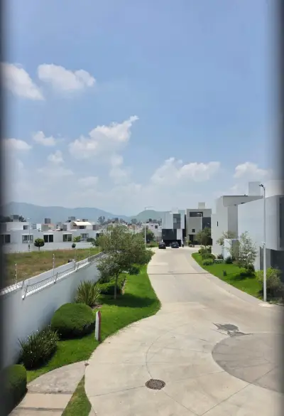 Exclusiva residencia con acabados de lujo en paraje las grul