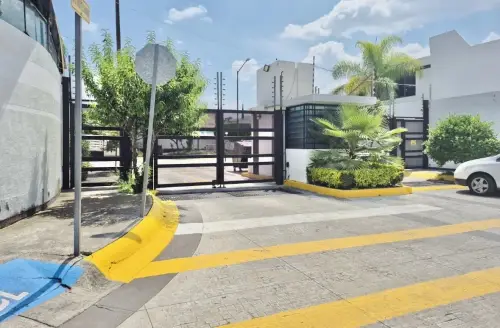¡baja más su precio aprovecha!, excelente casa en privada mo