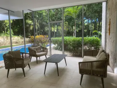 Elegante villa con amplios espacios para disfrutar