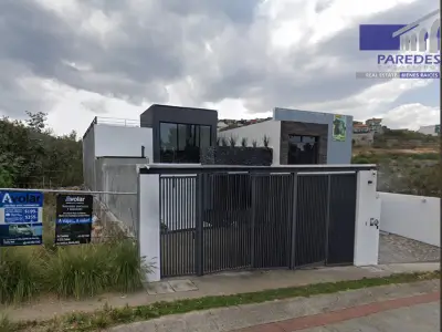 Casa en venta 3 recámaras bosque monarca Morelia c108