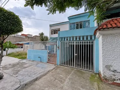 Casa en venta en Guadalajara - foto 2