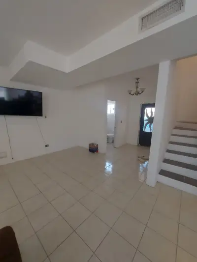 Casa grande con amplio terreno