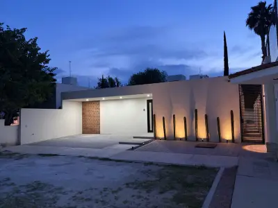 Exclusiva casa en venta de una planta, Corregidora, qro.