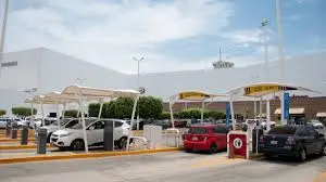 Local comercial en renta en Guadalajara - foto 2