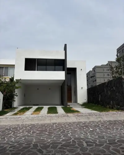 Hermosa casa en venta en la campiña del bosque | zona nor