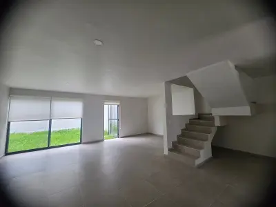 Casa en venta en Tlajomulco de Zúñiga - foto 2