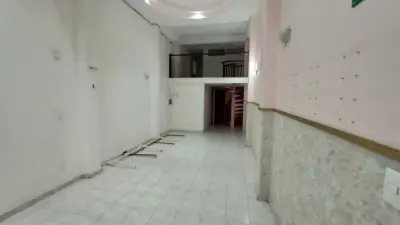 Local comercial en renta con tapanco y doble altura – cantil