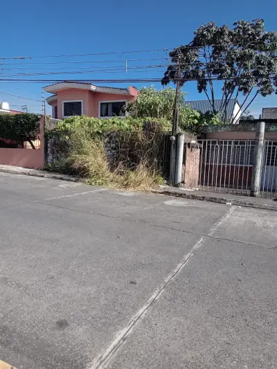 Terreno en zona residencial