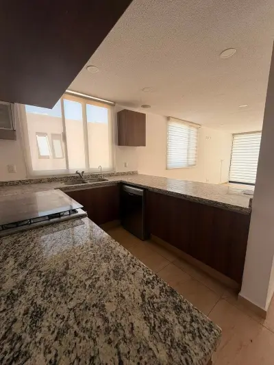 Casa en venta en El Marqués - foto 2