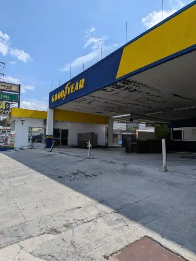 Local comercial en renta en Monterrey - foto 2