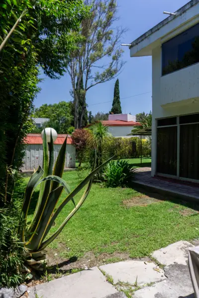 Casa con jardín y 3 recámaras en la Calera