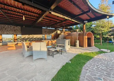Hermosa finca a solo 10 min. Del Centro cívico de Querétaro