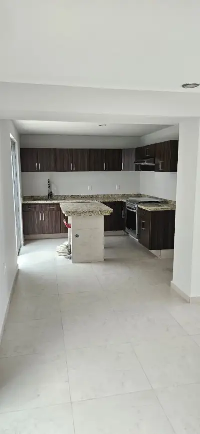 Casa en venta en Zapopan - foto 2