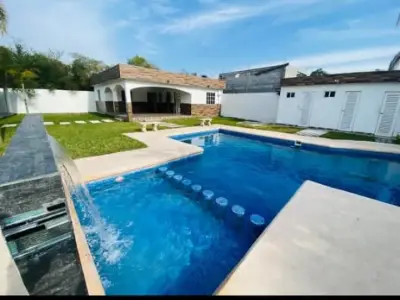 Hermosa quinta 1,500 m², en cadereyta, fracc. Privado