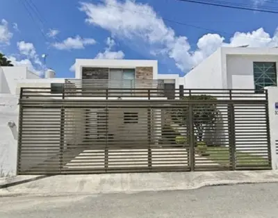 Renta casa en  CHOLUL a pie de calle