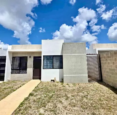 Casa en Fraccionamiento Los Heroes