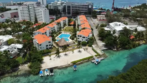 Departamento amueblado en zona hotelera Cancun