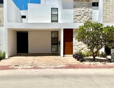 Casa en Privada Botanico