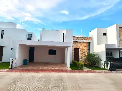 Casa en Privada Botanico